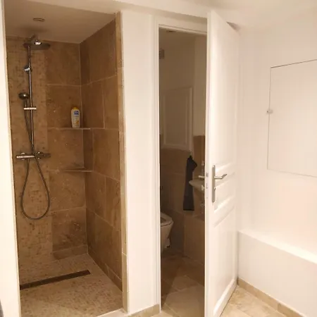 La Beluga Oda ve Kahvaltı 4*