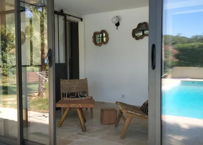 Πανσιόν La Beluga 4*